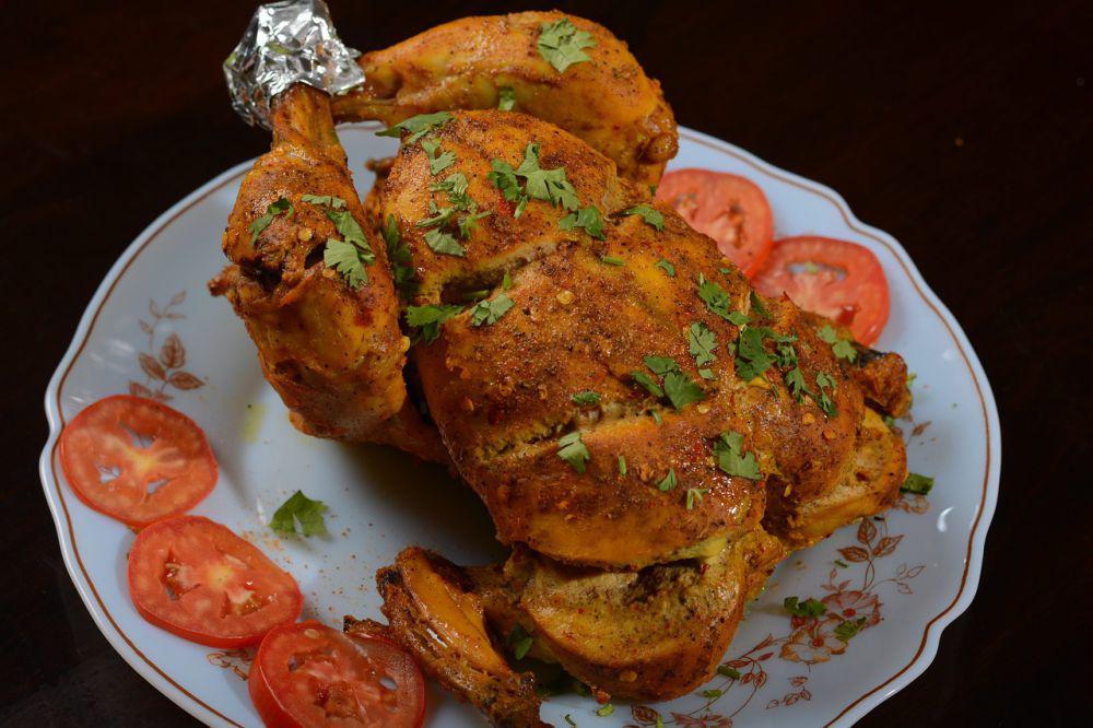 9 Bahan Pelengkap di Piring Saji Ayam Panggang Utuh, Istimewa!