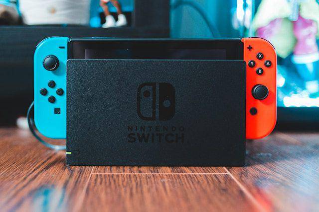 ilustrasi konsol Switch (unsplash.com/@introspectivedsgn)