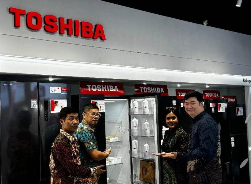 Pembukaan Toshiba Shop In Shop berlokasi di Kota Bandar Lampung. (Dok. Toshiba Lifestyle Indonesia).