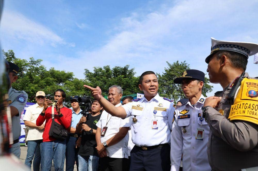 Pelepasan peserta mudik gratis Pemprov Sumut, Senin (23/12/2024) (dok.istimewa)