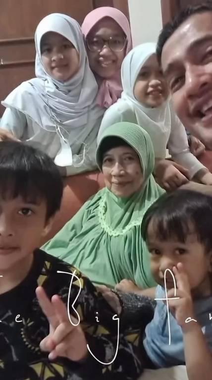 Irfan Hakim rayakan Hari Ibu (instagram.com/irfanhakim75)