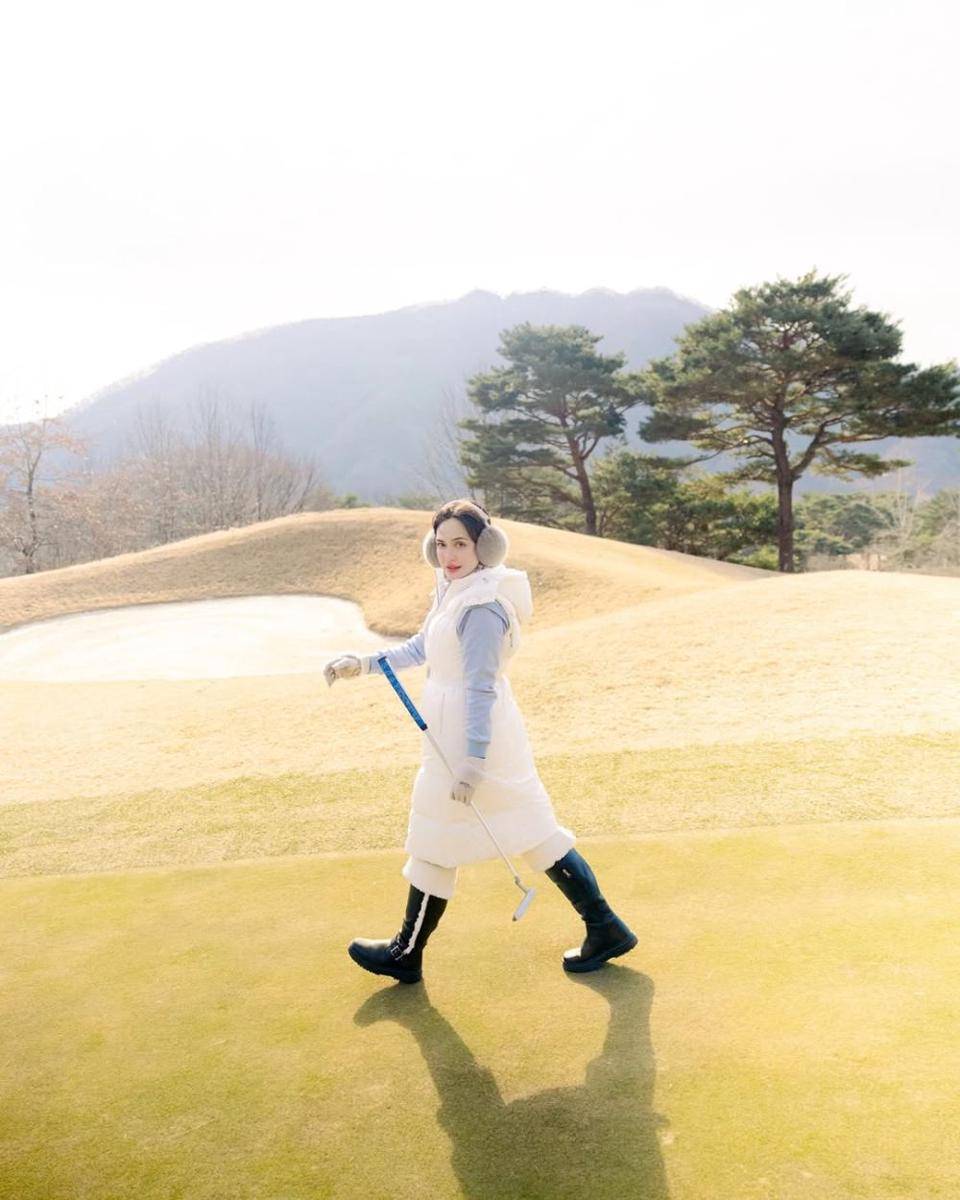 Shandy Aulia main golf di Korea (instagram.com/shandyaulia)