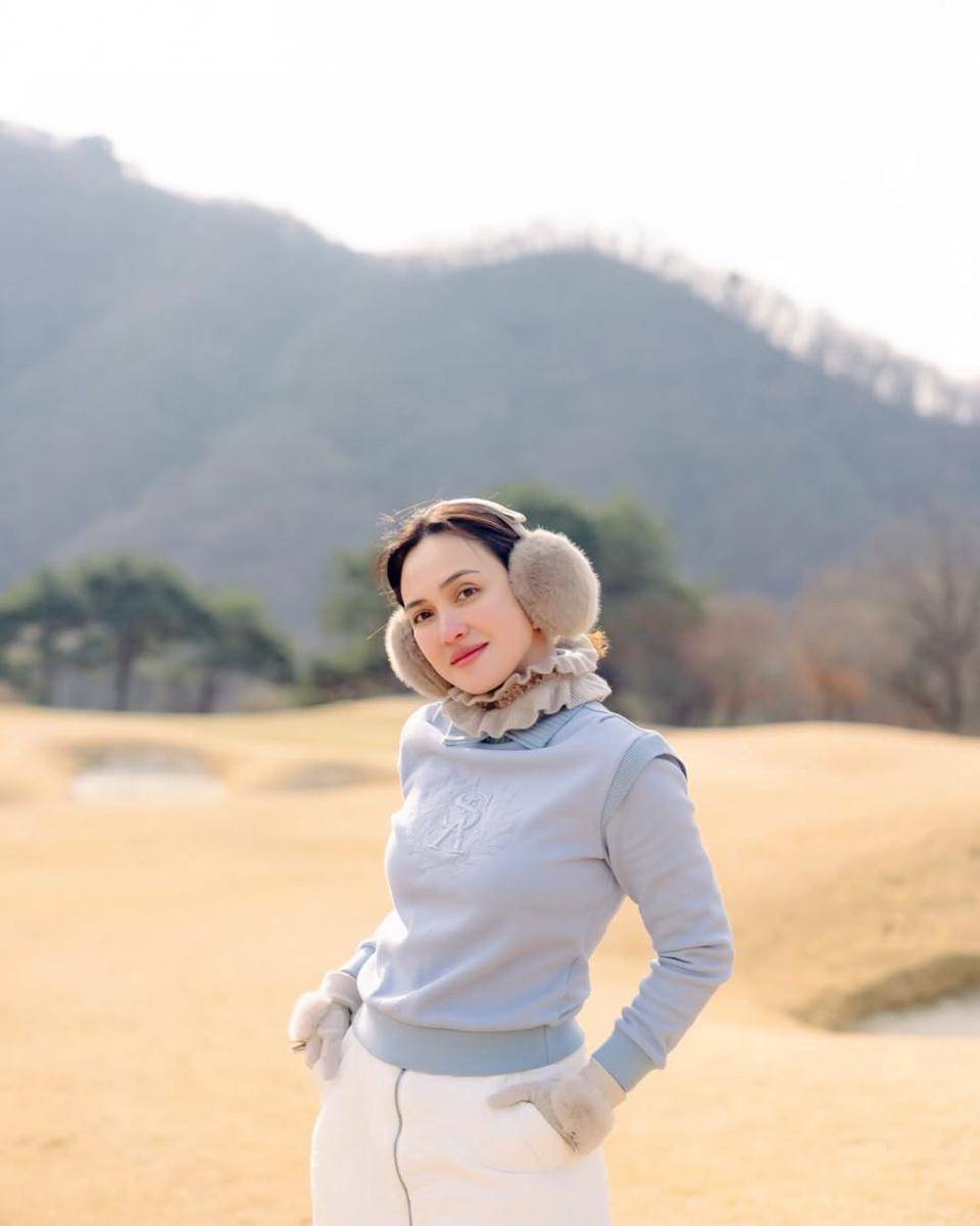 Shandy Aulia main golf di Korea (instagram.com/shandyaulia)