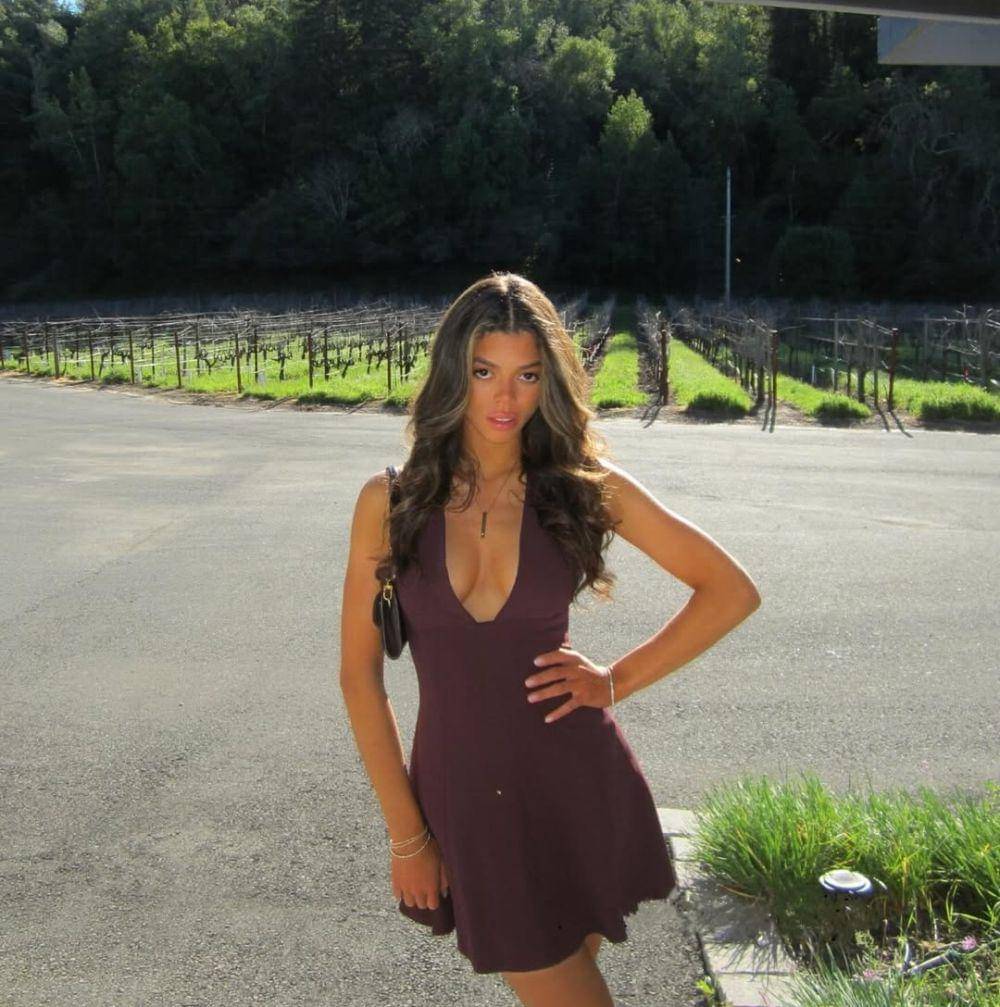 Alma Cooper (instagram.com/alma.cooper)