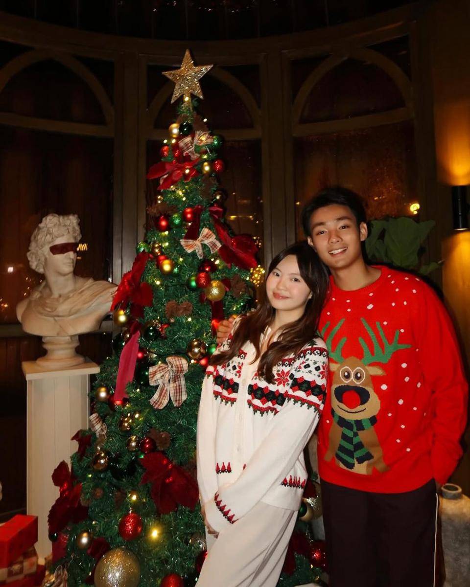 Erika Richardo dan Jerhemy Owen rayakan Natal. (instagram.com/erikarichardo)