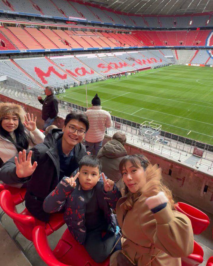Cherly Juno dan keluarga di Allianz Arena (instagram.com/cherly7uno)