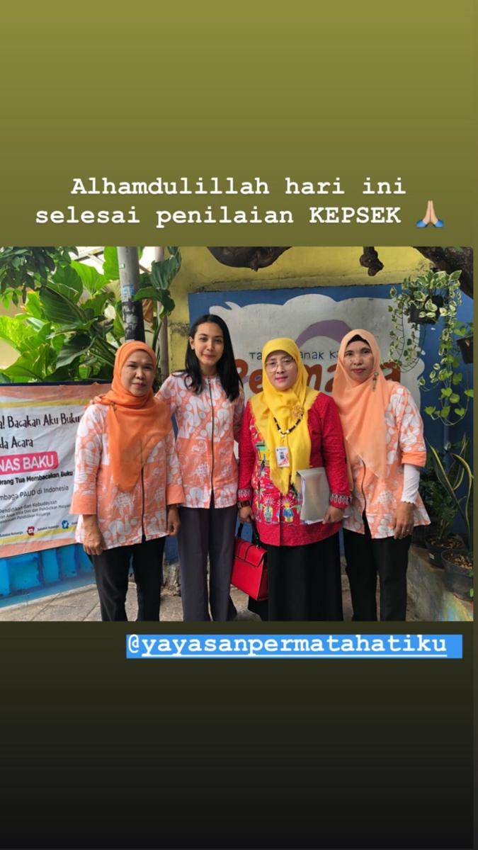 Dea Lestari saat jadi kepala sekolah (tiktok.com/dealestari333)
