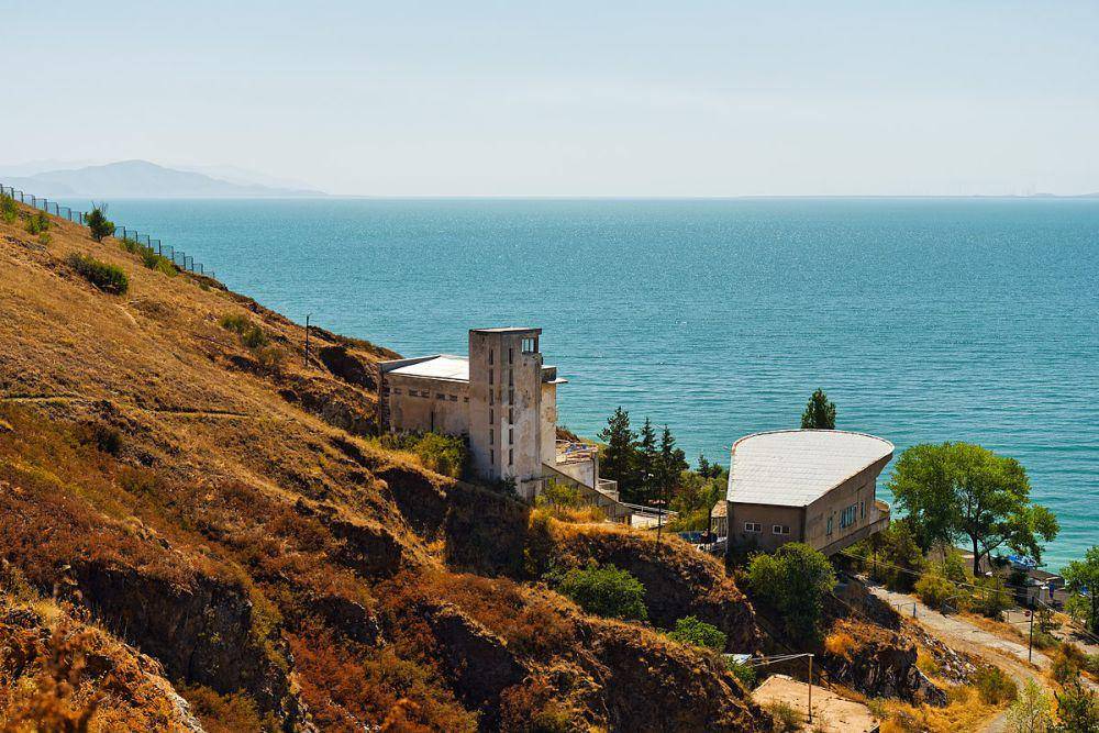 potret Danau Sevan (commons.wikimedia.org/Alexxx1979)