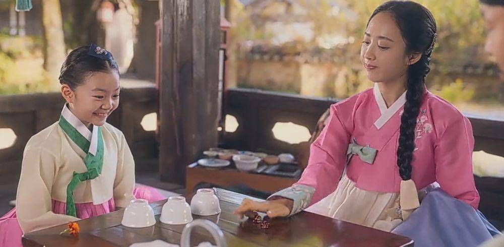 Kim Yun Seul dan Kim Min Jung di Check in Hanyang (dok. Channel A/Check in Hanyang)