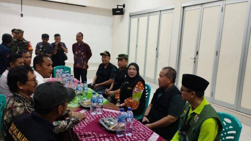 Walikota Bandar Lampung, Eva Dwiana saat memantau gereja menjelang natal. (IDN Times/Muhaimin)