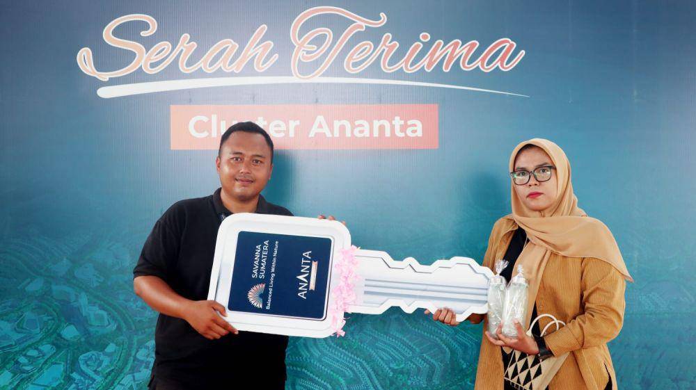 Savanna Sumatra menyerahkan unit rumah ke pemilik (dok.istimewa)