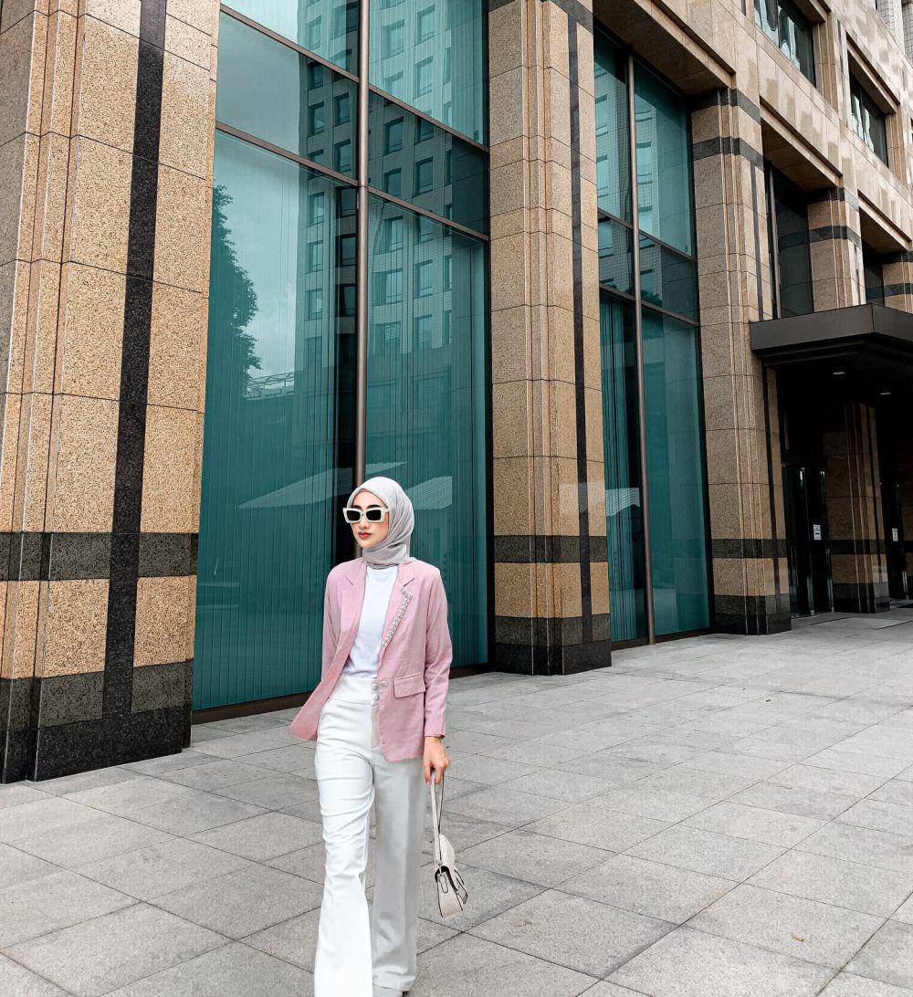 Nimaz Azlia (instagram.com/azzllia)