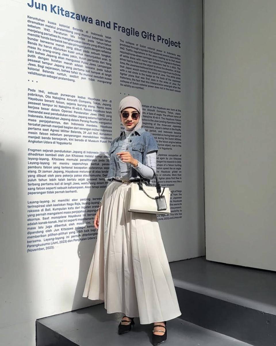 Nimaz Azlia (instagram.com/azzllia)