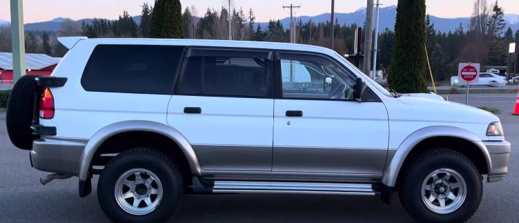 Mitsubishi Pajero Challenger (dok. youtube.com/JDM CAR & MOTORCYCLE)