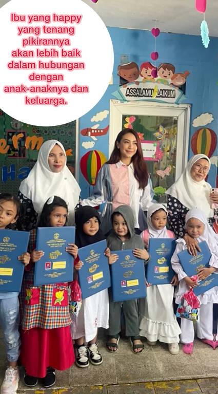 Dea Lestari saat jadi kepala sekolah (tiktok.com/dealestari333)