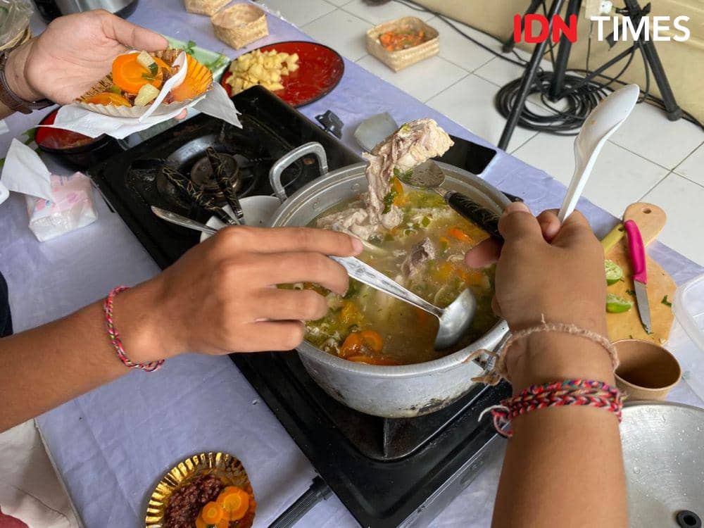 Mengkritisi Program Makan Bergizi, Remaja Bukan Objek!