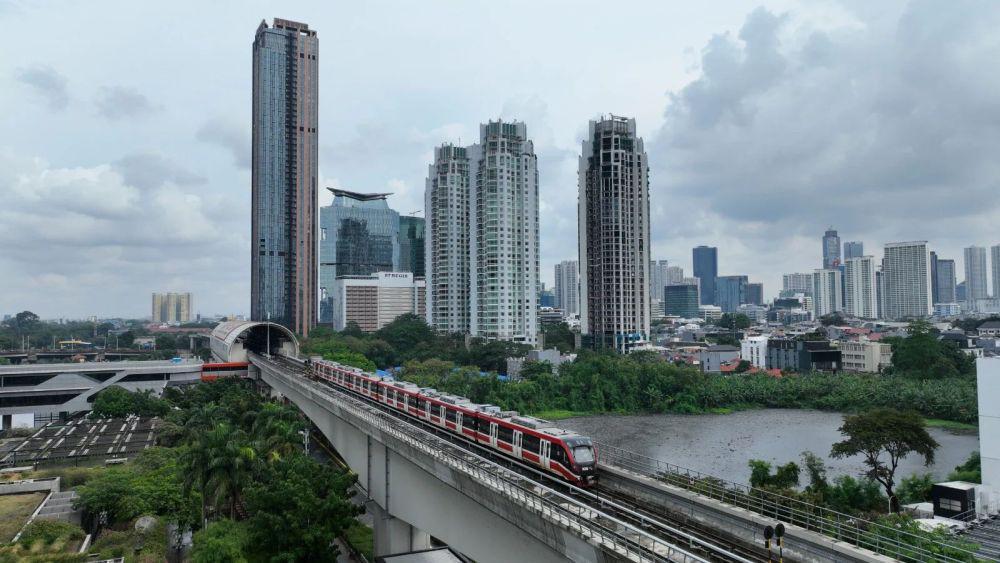 LRT Jabodebek Angkut 1,14 Juta Penumpang selama Nataru, Naik 84 Persen