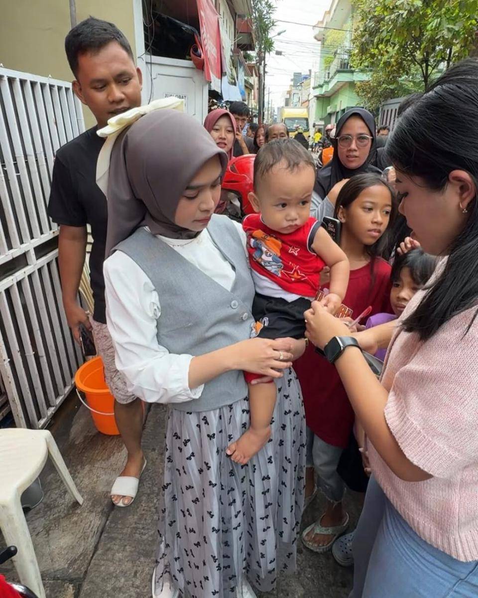 Ria Ricis dan Pak Tarno (instagram.com/riaricis1795)