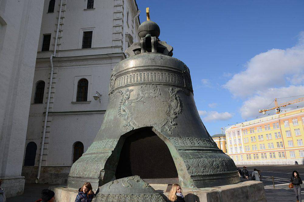 potret Lonceng Tsar (commons.wikimedia.org/Jorge Lascar)