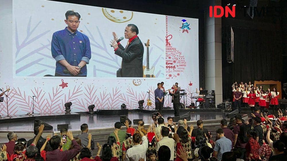 Tinjau Pelaksanaan Natal, Wapres Gibran Kagetkan Jemaat GBI Keluarga Allah di Solo