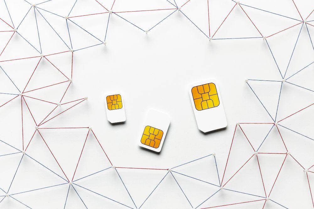 ilustrasi tiga jenis SIM card (freepik.com/freepik)