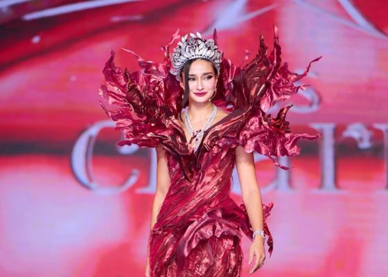 7 Potret Last Walk Luma Russo Sebagai Miss Charm 2023, Menawan!