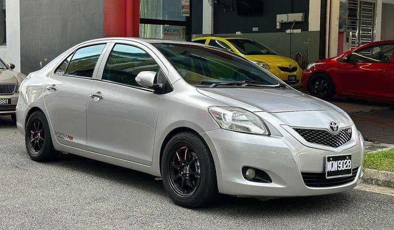 Toyota Vios (2008) (instagram.com/kakivios)