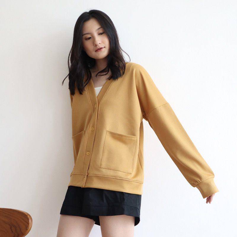MSMO Reina Oversized Outer Cardigan Big Pocket Fit (shopee.co.id/MSMO Official Shop)