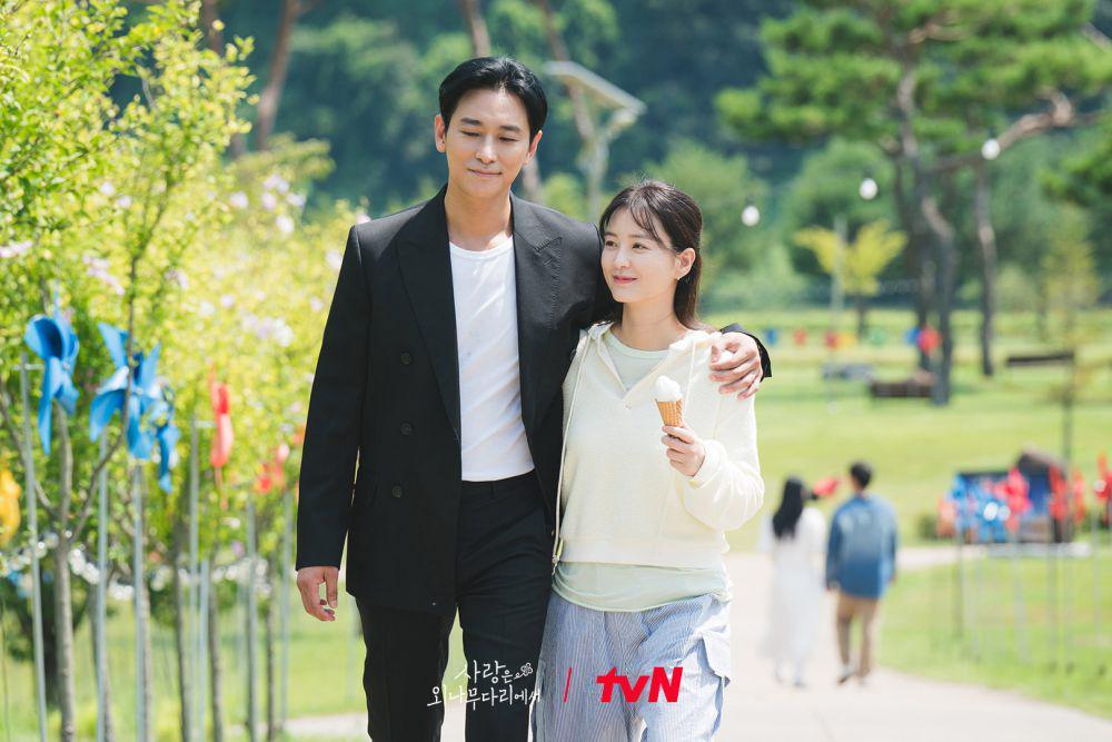 3 Momen Seok Ji Won-Yoon Ji Won Ketahuan Kencan di Love Your Enemy