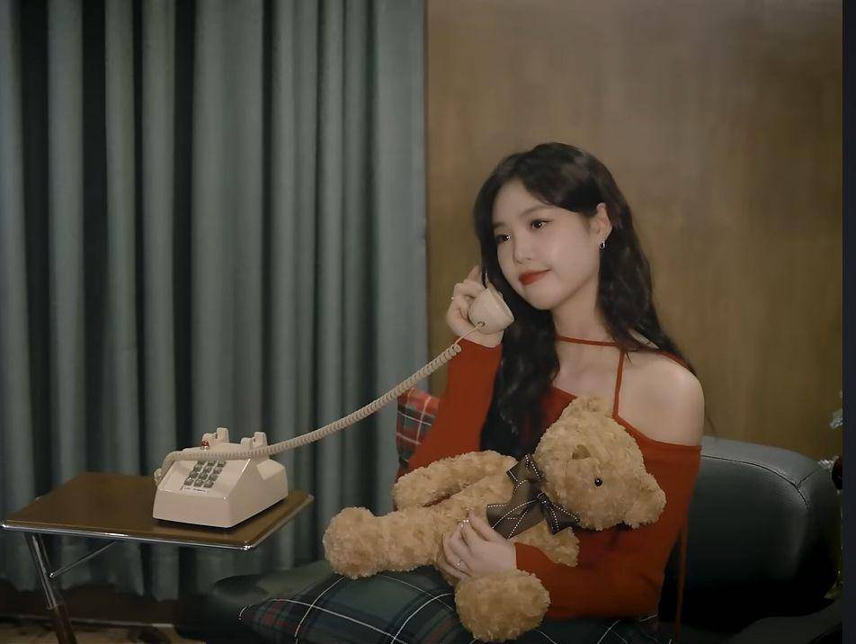 Soojin (youtube.com/SOOJIN)