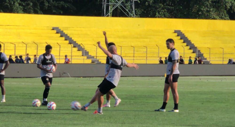 Jamu Arema FC, Semen Padang Minus 3 Pemain Andalan
