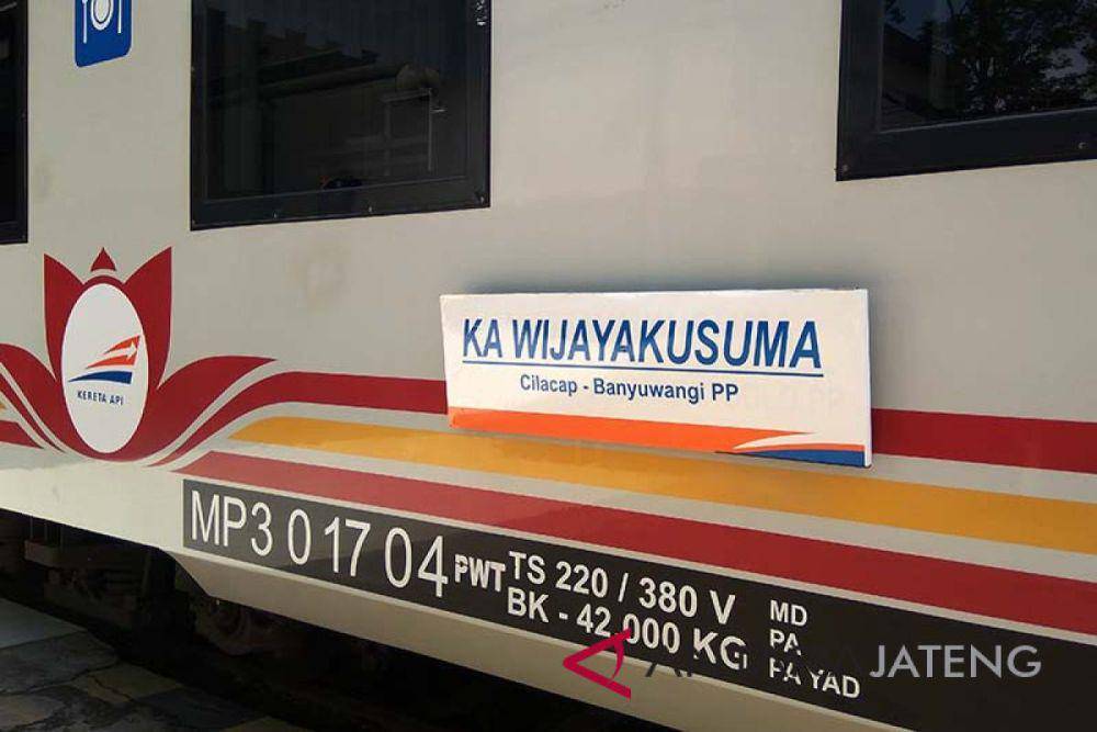 Kereta api Wijayakusuma. Antara.