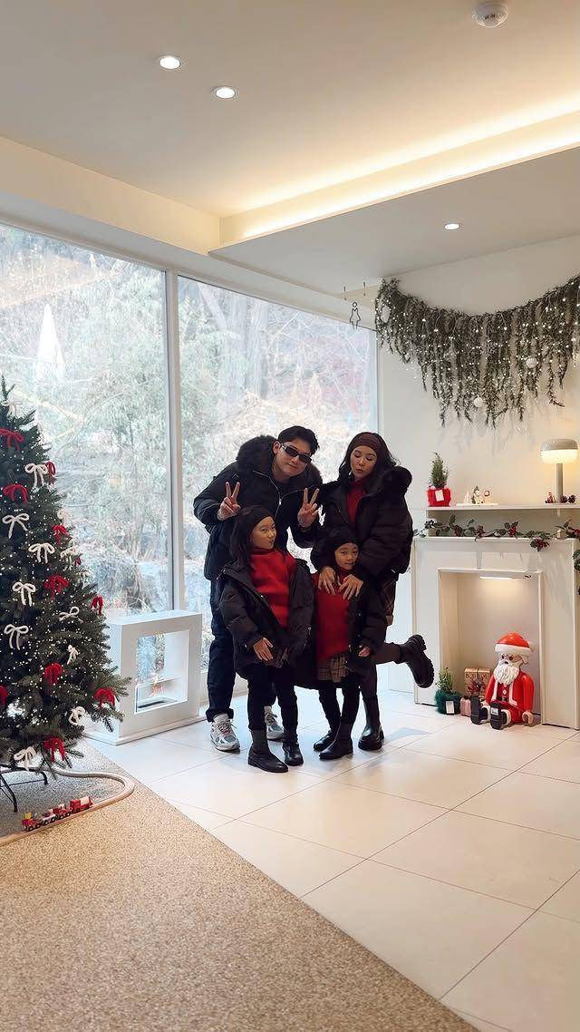 potret artis rayakan Natal 2024 di luar negeri (instagram.com/mariakarinaa)