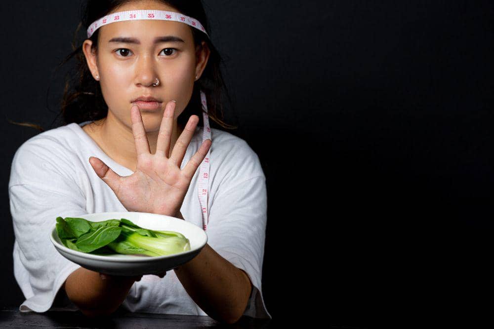 Ilustrasi diet ekstrem.