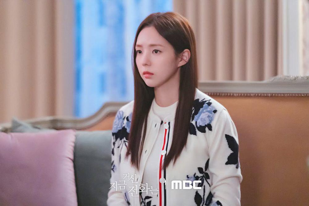 7 Bukti Kesetiaan Hong Hee Joo di When the Phone Rings, Istri Idaman!