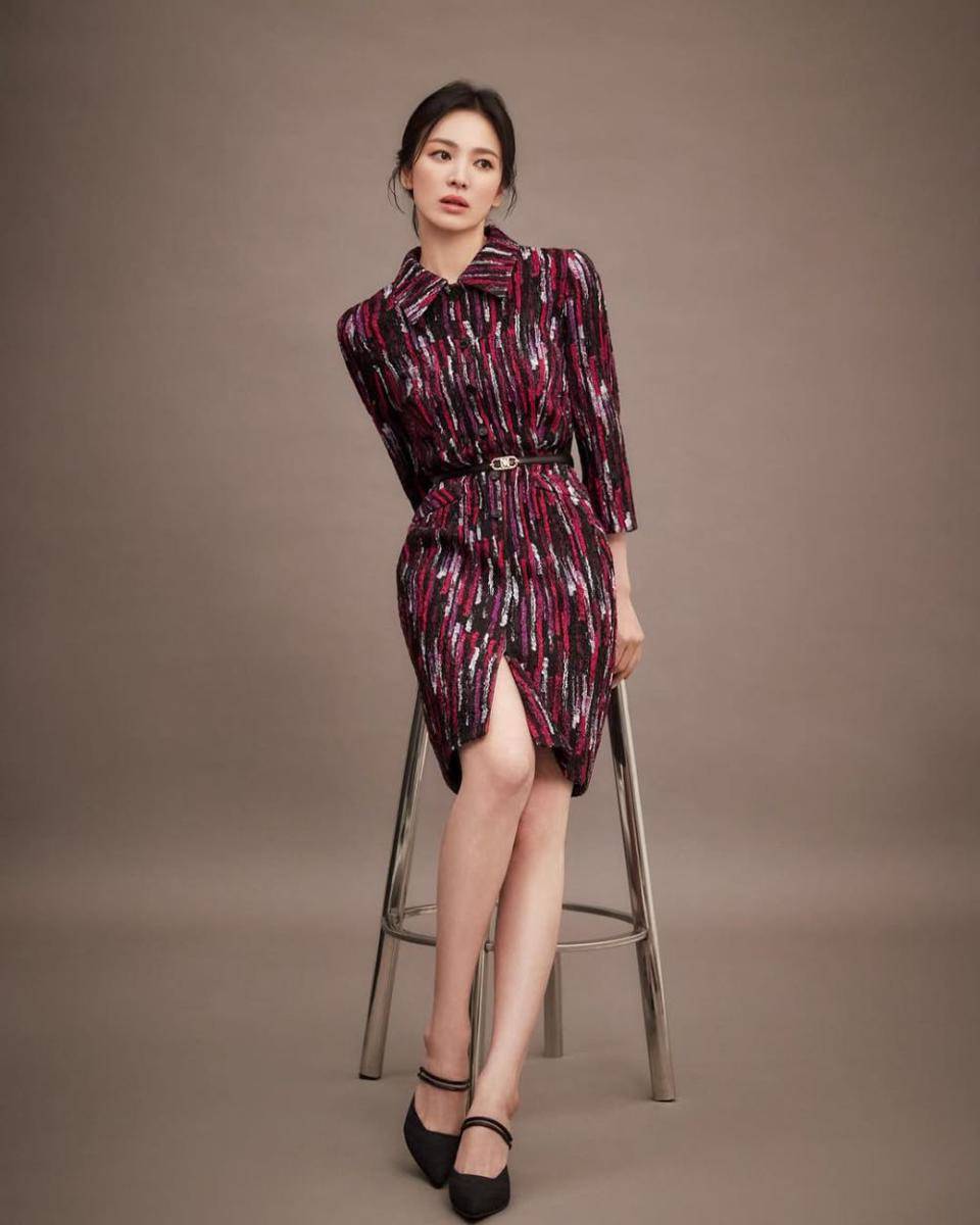 Inspirasi busana kerja ala Song Hye Kyo (instagram.com/kyo1122)