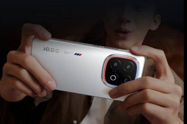 iQOO 13 (iqoo.com)