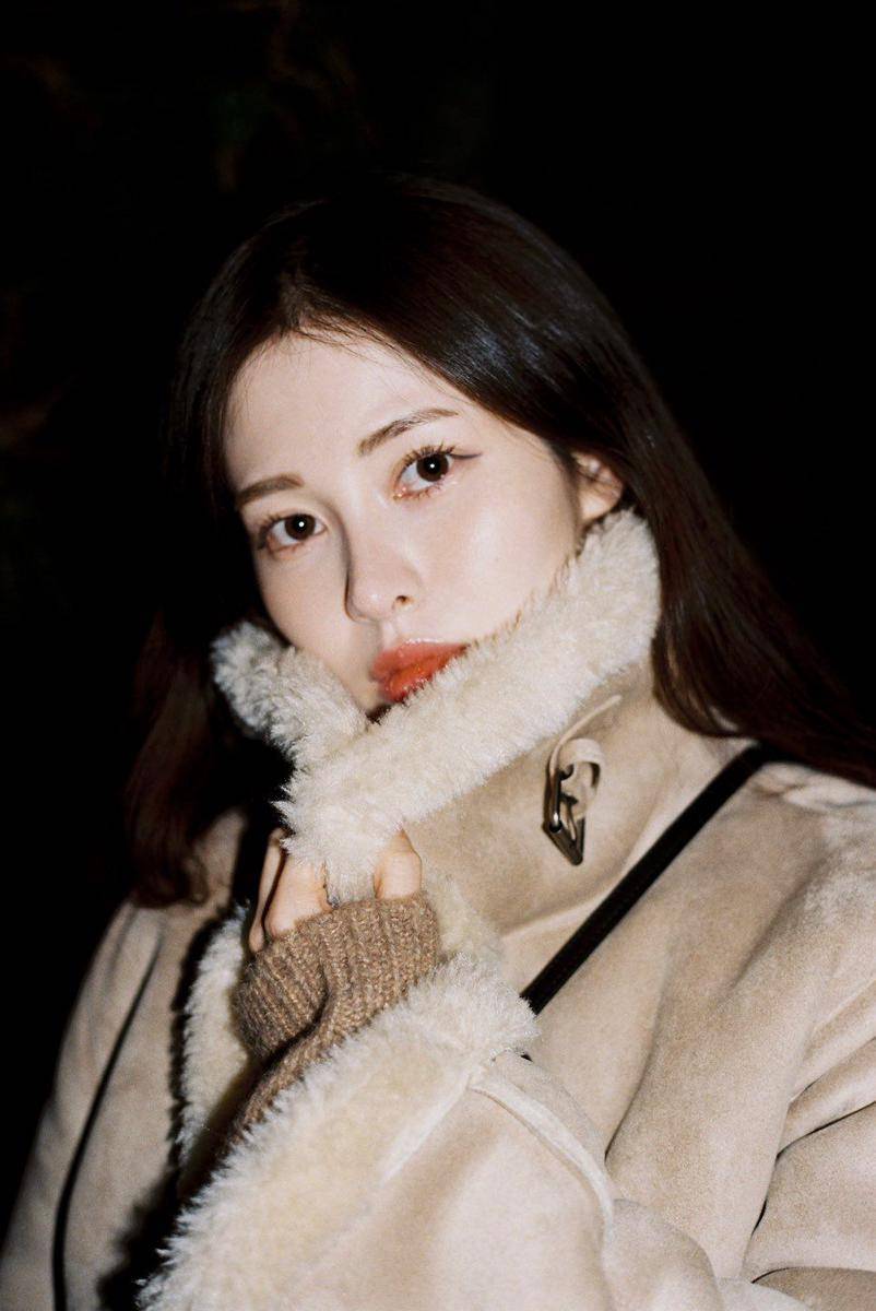 Baek Yebin (twitter.com/yebin__official)