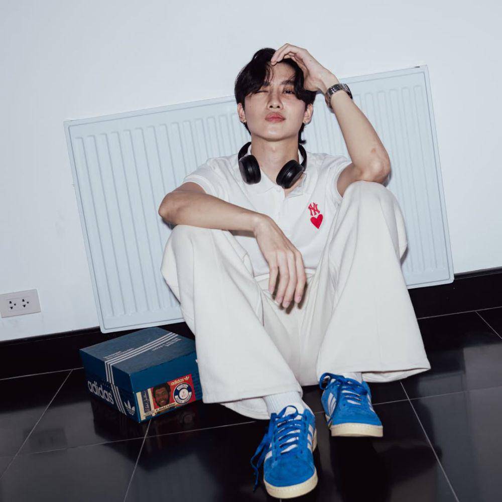 outfit polo shirt ala Mark Siwat (instagram.com/marksiwat)