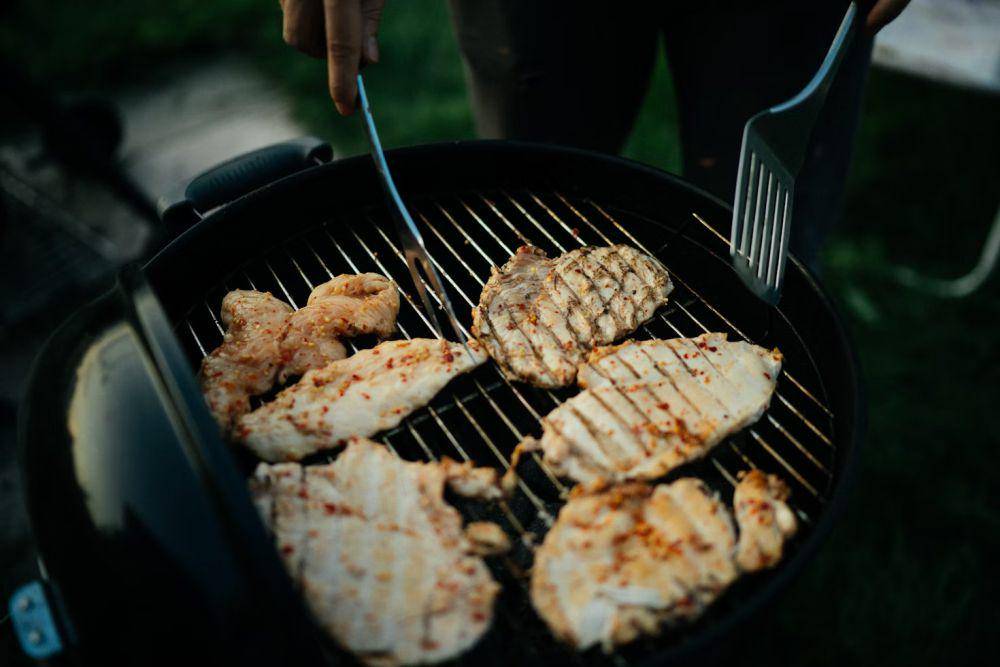 ilustrasi BBQ (unsplash.com/Egor Gordeev)