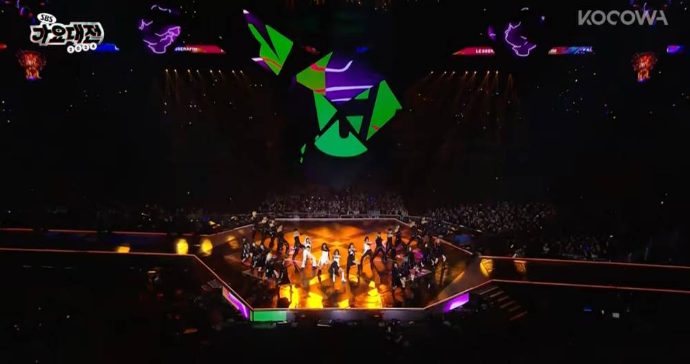 penampilan LE SSERAFIM di SBS Gayo Daejeon 2024 (youtube.com/KOCOWA TV)