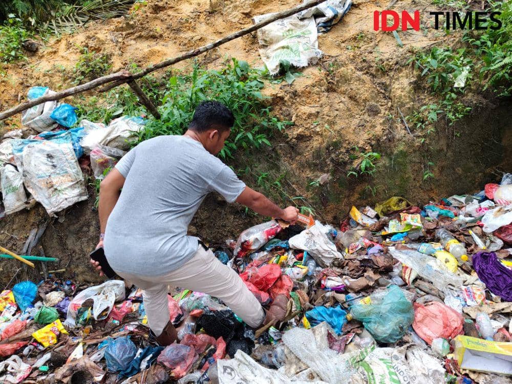 Pria di Ketapang Tega Tebas Leher Adik Kandungnya yang Berusia 3 Tahun