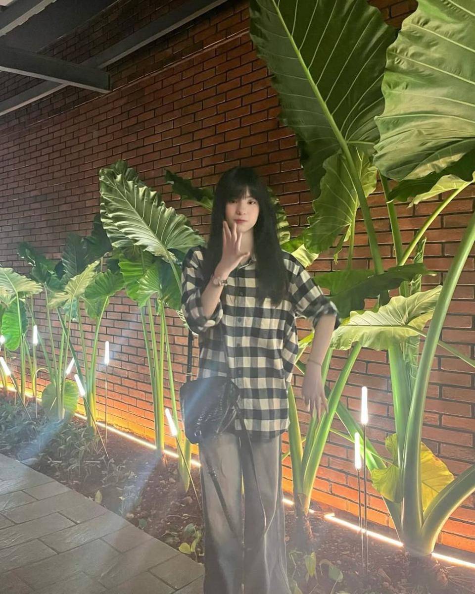 casual style ala Jazzlyn Trisha JKT48 (instagram.com/jkt48.trisha)