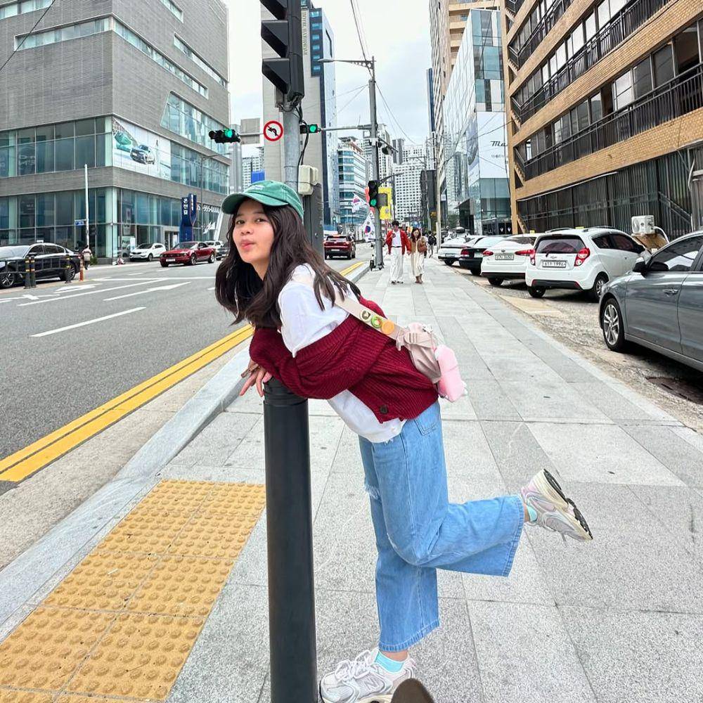 ide OOTD ala pemain film '2nd Miracle In Cell No. 7' (instagram.com/graciellaabigail)