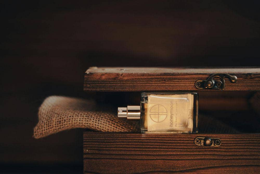 Parfum Woody (pexels.com/Diun group)