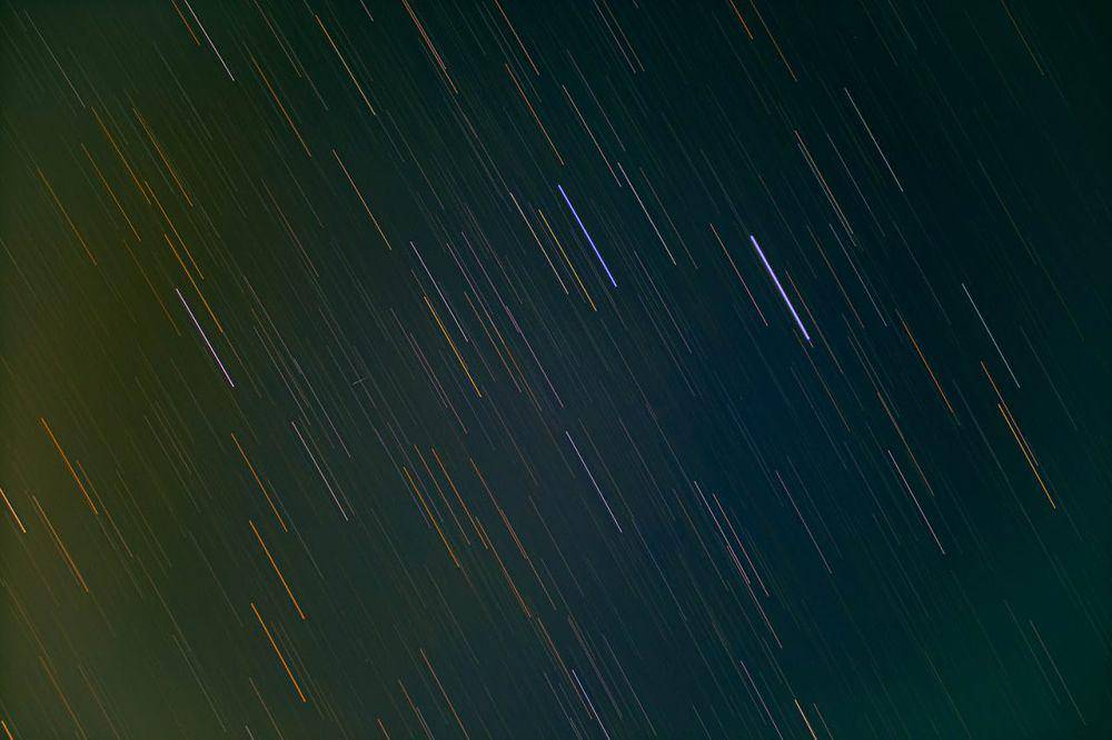 ilustrasi hujan meteor Quadrantid (pexels.com/TIMO)