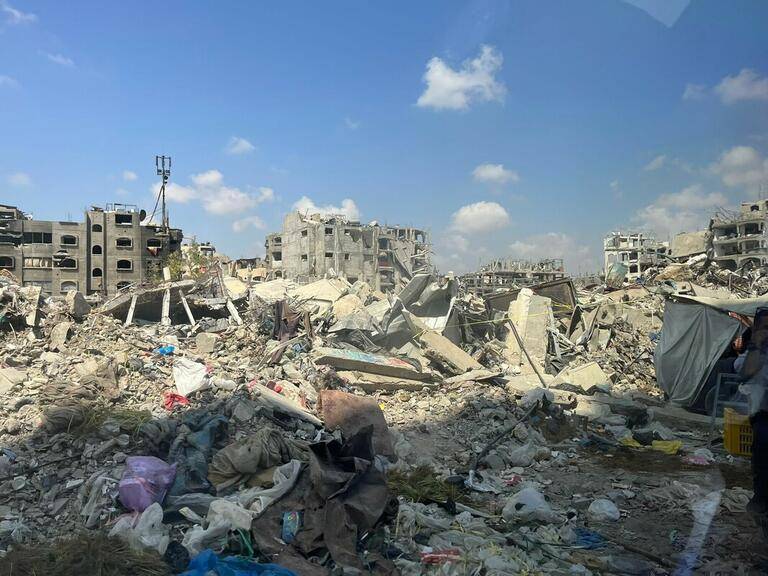 israel terus membombardir gaza