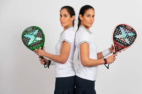 Raket padel merek Nox, yang punya warna-wana lucu seperti merah muda (noxsport.com)