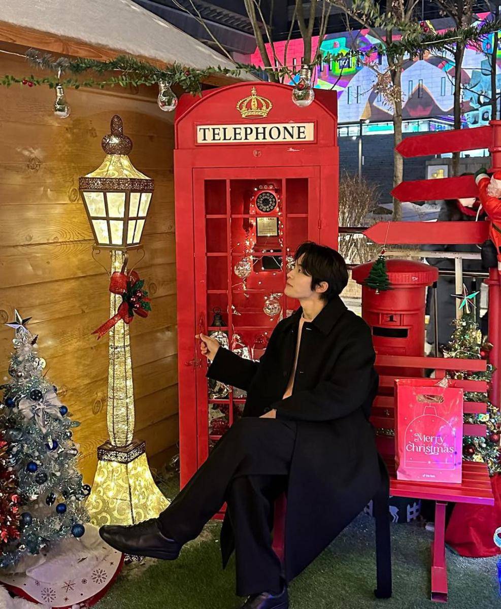 OOTD nuansa hitam ala Park Jeong Woo (instagram.com/jwp_its_me)
