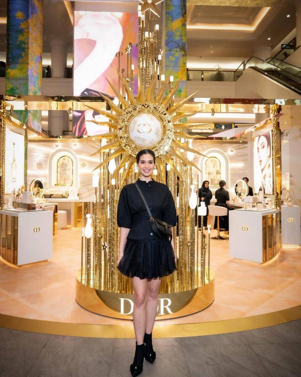 ide OOTD ala pemain film '2nd Miracle In Cell No. 7' (instagram.com/marshatimothy)